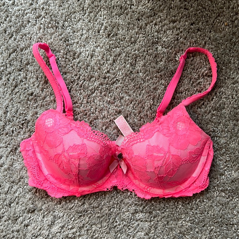 VS body by Victoria Demi bra
